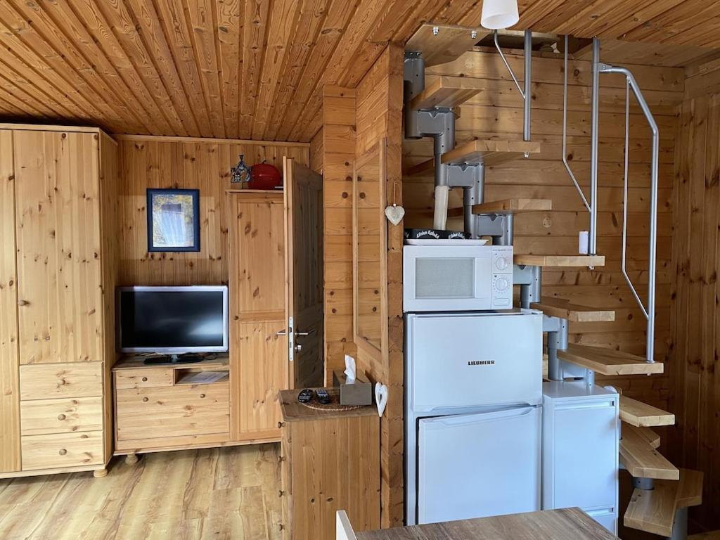 Holzhaus Mit Direktem Wasserzugang In Berlin-Koepenick Екстер'єр фото
